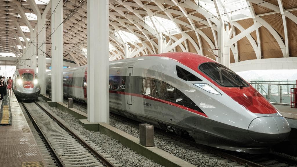 Mimpi Kereta Cepat ke Jawa Timur: Antara Visi Megah dan Realitas Restrukturisasi Keuangan