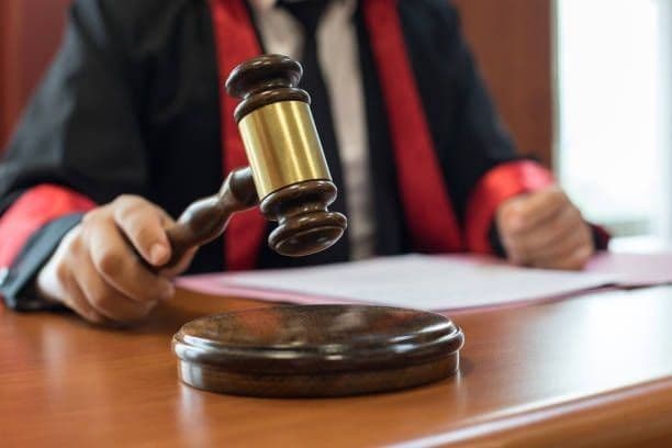 Bagaimana Hukum Membentuk Kehidupan Kita: Lebih Dari Sekadar Aturan dan Sanksi