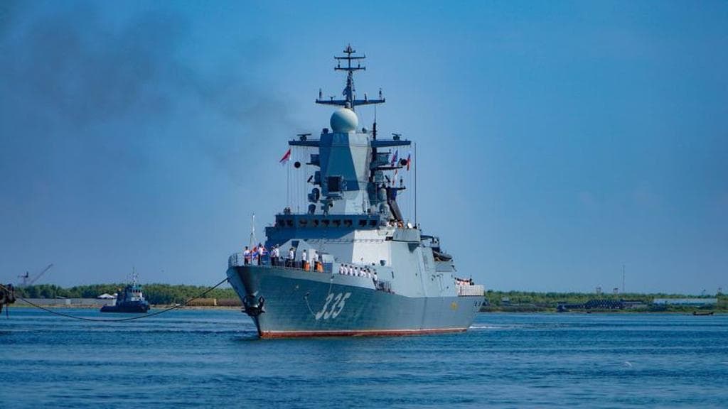 Kedatangan Armada Pasifik Rusia: Lebih dari Sekadar Latihan Militer Biasa di Perairan Indonesia